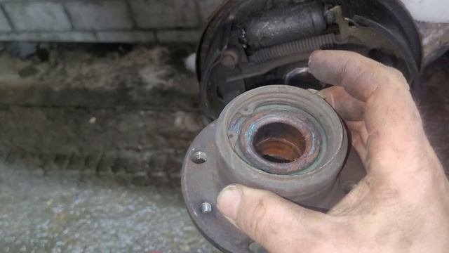 ЗАМЕНА ЗАДНЕГО СТУПИЧНОГО ПОДШИПНИКА ГРАНТА КАЛИНА ВАЗ смотреть онлайн