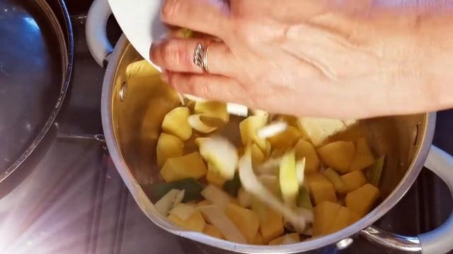 КРЕМ-СУП ВИШЕСУАЗ с луком порей ОООчень вкусно смотреть онлайн