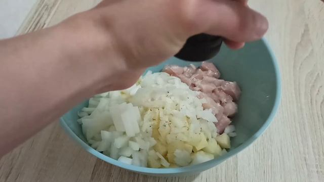 Порционные курники с курицей и картофелем смотреть онлайн