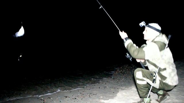 Ловим и Коптим рыбу||Ранний клёв||Морская рыбалка смотреть онлайн