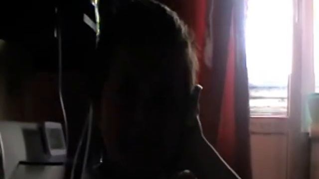 Алло Вы все меня слышите - Дэн разговаривает по телефону смотреть онлайн