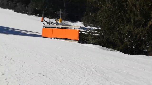 Прогулка по лесам и лыжным трассам Банско Bansko full of snow. Music by Sergei Chekalin смотреть онлайн