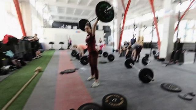 Тяжелая атлетика в CROSSFIT BERLOGA. ПРОТЯЖКА. РЫВОК С ВИСА. смотреть онлайн