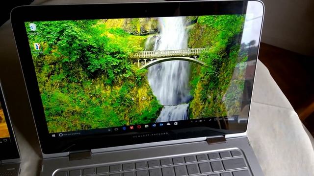 HP Spectre x360 (w/ Kaby Lake) vs. the Original Spectre x360 смотреть онлайн