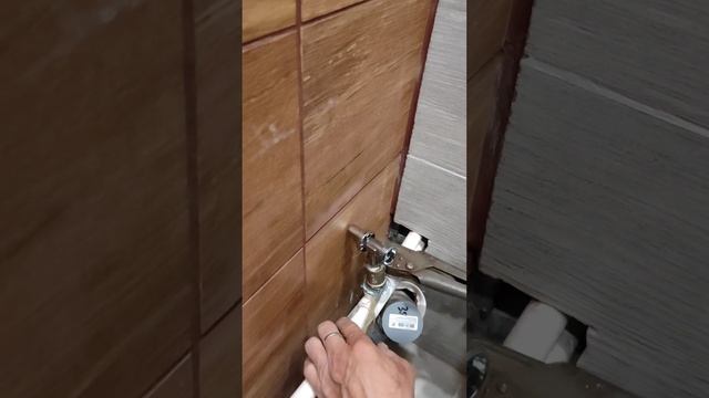 установка крана для стиральной машины, если резьба трубы наружняя, через муфту смотреть онлайн