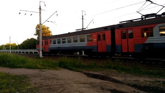 Электропоезд 6970 Тула - Царицыно на платформе Пахомово (Тульская область)