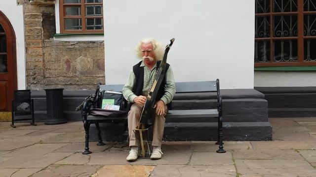 Ukraine, Kiev busker @SophiaChurch смотреть онлайн