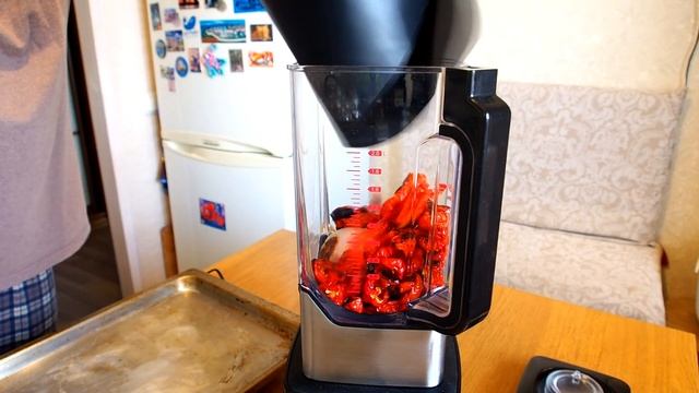 Как сделать простой чили-соус, который нельзя есть? смотреть онлайн