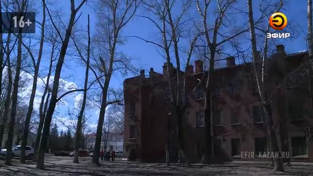 Жители коммуналок Октябрьского городка вот уже пятый год никак не могут переехать в новые квартиры смотреть онлайн