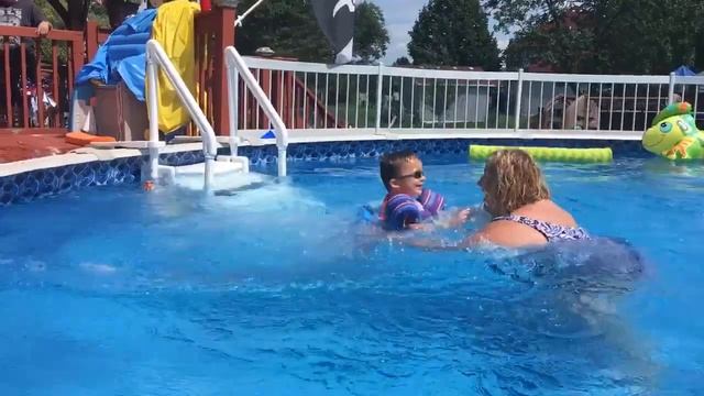 Mikey jumps in pool alone for first time смотреть онлайн