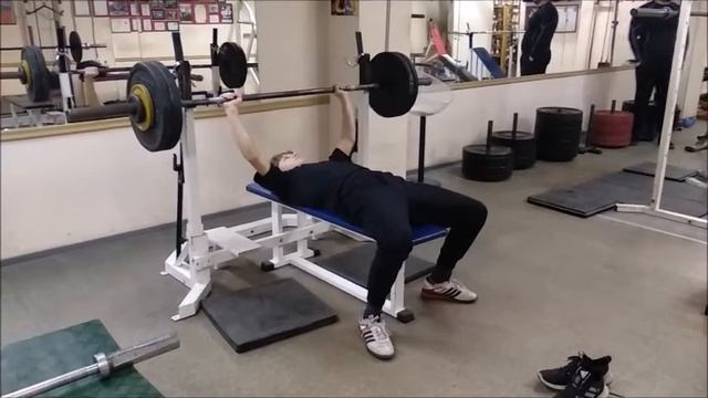 Егор Зобач (13 лет) жим лежа 52,5 кг смотреть онлайн