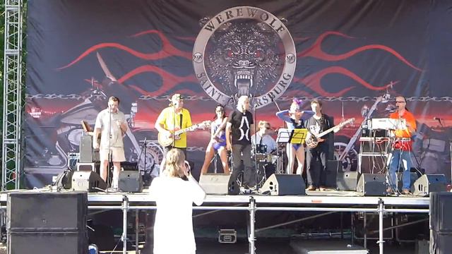 Фргаменты рок-концерта на байк фестивале в честь Дня Города 24 мая 2024 - 1