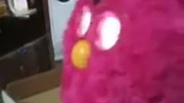 Furby- the star of the evening-parties Ферби танцует и поёт смотреть онлайн