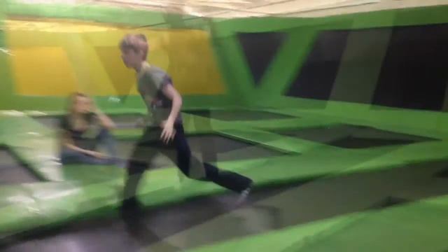 Красивые сальто вперёд. ТЦ ШОК-ПЛАЗА-ПАРК смотреть онлайн