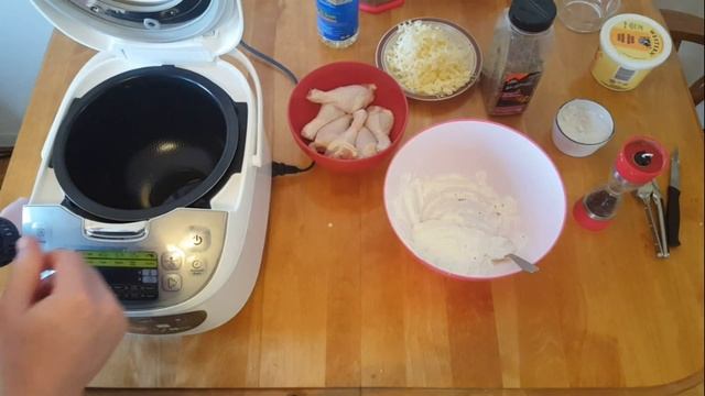Куриные голяшки на скорую руку в мультиварке T-fal 45-in-1 Multi-Cooker (RK8121) / Moulinex ME8121 смотреть онлайн