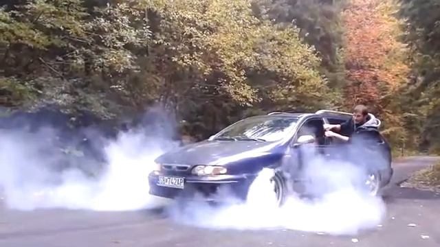 Fiat Marea 2.0 5V 108kw смотреть онлайн