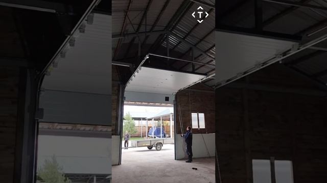 Промышленные секционные ворота ISD01, DoorHan