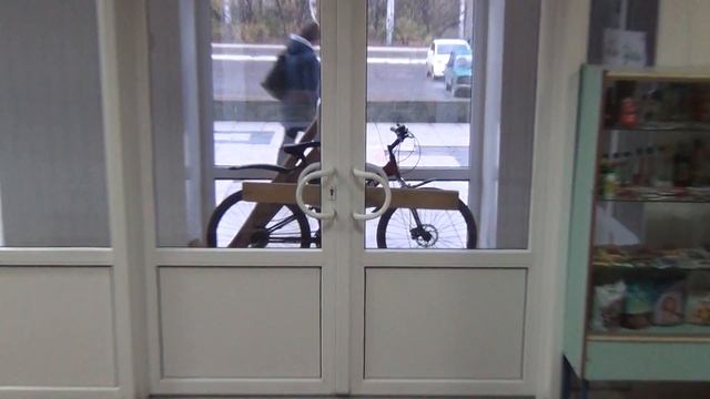 Клюшки не было, пришлось взять доску... смотреть онлайн