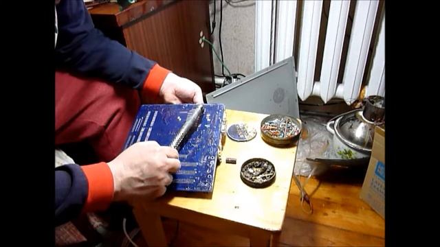 КАК ЗАМЕНИТЬ КОНДЕНСАТОРЫ В МАТЕРИНСКОЙ ПЛАТЕ КОМПЬЮТЕРА смотреть онлайн