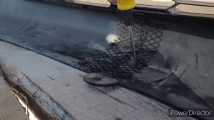 Армирование металлической сеткой шва при ремонте бампера/Ремонт пластикового бампера