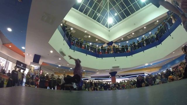 Snowball Combat breaking 2 x 2 смотреть онлайн