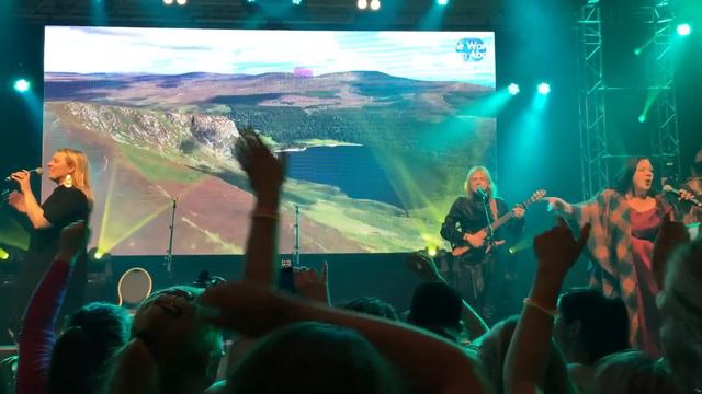 Fell in love with an alien - Kelly Family (Rossum 20.10.2016) смотреть онлайн