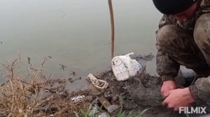 /Где найти мотыля?/Как его намыть?/