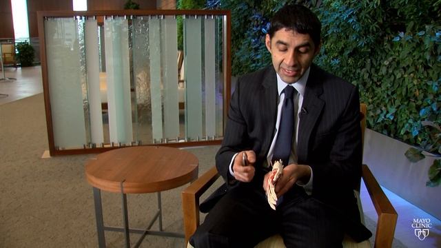 Mayo Clinic Minute: Is Your Thumb Pain De Quervain's Tenosynovitis?