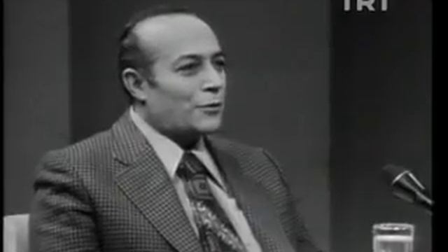 Cemal Süreya, Mehmet Kaplan ve Hilmi Yavuz - Ahmet Muhip Dıranas'ın 'Şiirler' Kitabı (TRT Arşiv) смотреть онлайн