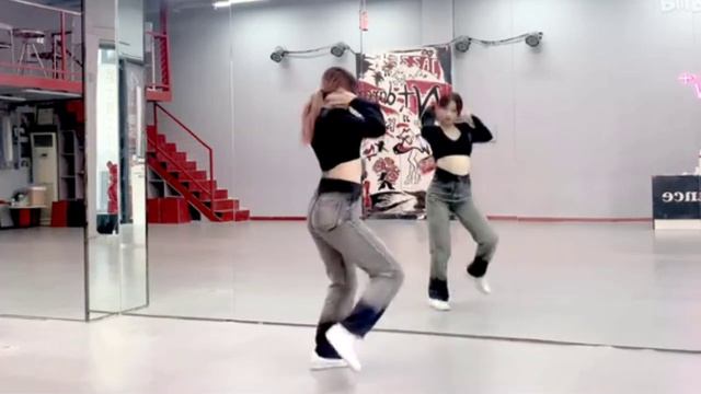 Mirrored完整版《Nxde》(G)I-DLE смотреть онлайн