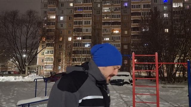 10 тысяч шагов 31.12.21 #сновымгодом ожирение несмотря ни на что!!!)))Эпик фейл с турником !!!! смотреть онлайн