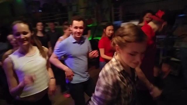 Salsa @ Tiki-Bar with Adonis Santiago смотреть онлайн