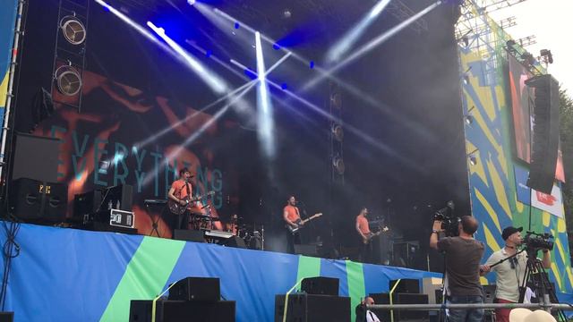 Regret - Everything Everything (live 29.07.17, Afisha, Moscow) смотреть онлайн