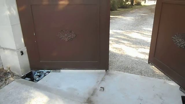 Automatisme enterré pour gros portail battant CAME Frog Plus - SODELEC смотреть онлайн