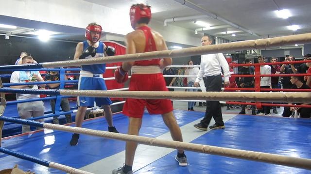 44 Недуров Амир (Бирюлево) Славский Макар (Школа бокса Ходюков)