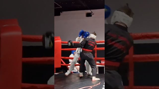 чемпионат и первенство СПб по контактному каратэ который проходил в спорт клубе Эверест 19.02.2023 смотреть онлайн