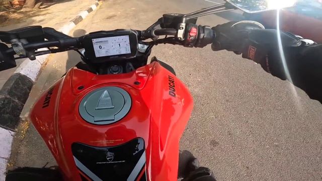 30 Lakh ki Ducati V4 mai 7 lakh ka Loud Exhaust ?? смотреть онлайн