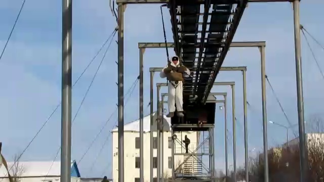Тренировка на воздушно-десантном комплексе смотреть онлайн
