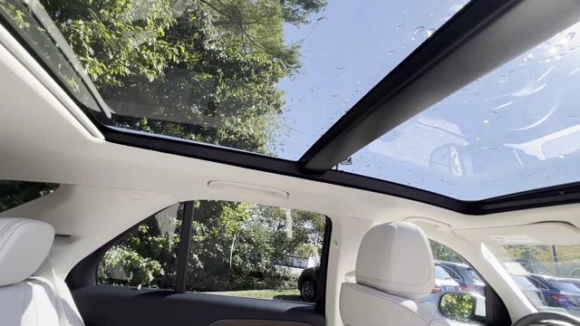 2022 Mercedes-Benz GLE 350 | Video tour with Spencer смотреть онлайн