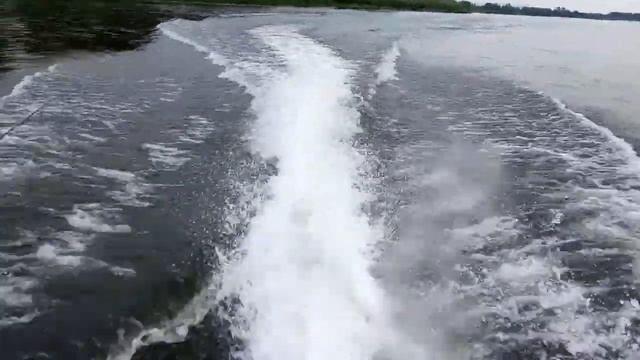 водомет в действии , мотор Тойота 3s fe , труба 220 на 170шаг смотреть онлайн
