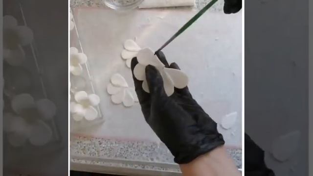 Как сделать цветы из мастики своими руками смотреть онлайн