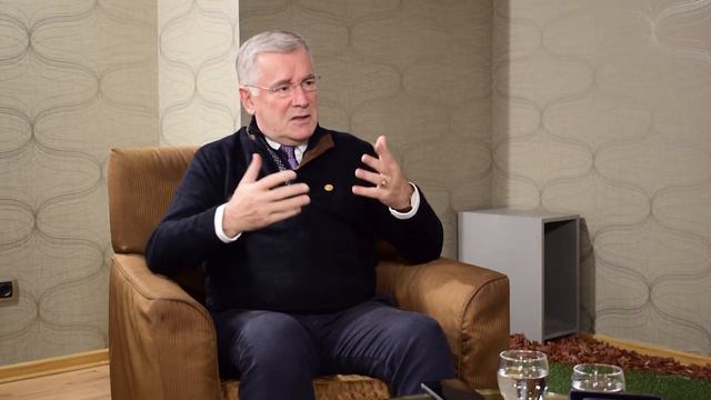 Ish-ambasadori Fatos Tarifa: 5 takimet e mia me Joe Biden смотреть онлайн