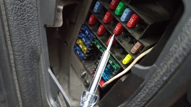 Не работает прикуриватель Renault Logan