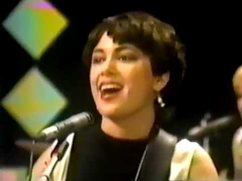 The Bangles - The Real World (1982) смотреть онлайн