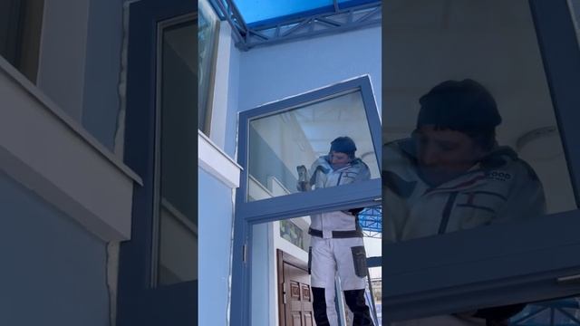 Деревянные окна и счастливая собака #denwood #деревянныеокна #окна #ремонт #двери #строительство смотреть онлайн