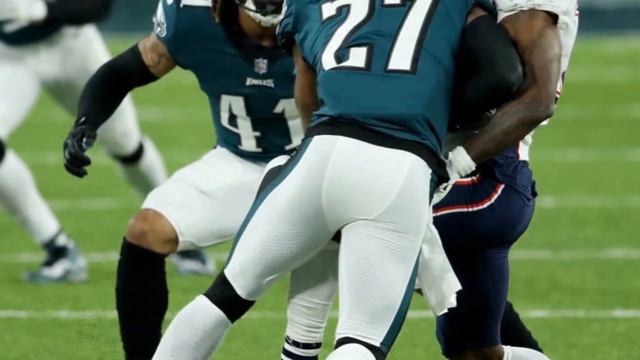 Super Bowl 2018 Confused viewers react to $5m MYSTERIOUS 'empty black screen' advert смотреть онлайн