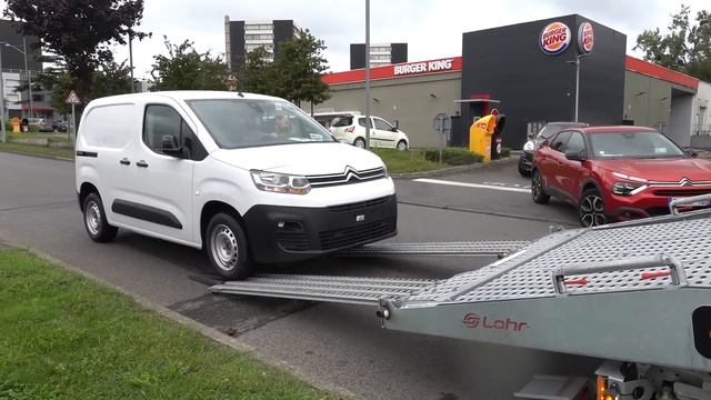a la découverte du porte voiture en Daf XG+ : (c'est pas simple du tout) смотреть онлайн