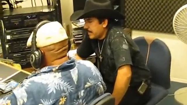 Fco.Manuel en la Radio 1450 AM Presentando su Nuevo CD смотреть онлайн