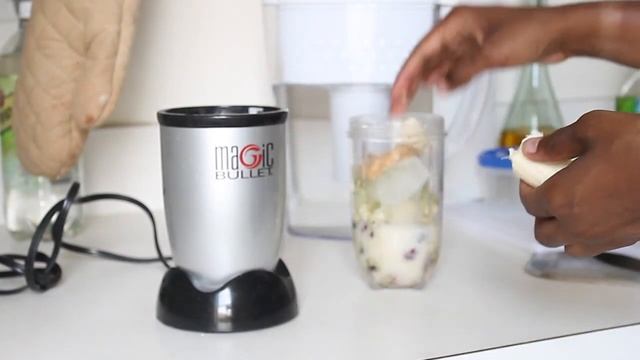 HAPPY EATS: LET'S HAVE A SMOOTHIE | HEALTHY SNACKS смотреть онлайн