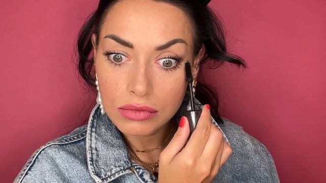 AVON ОБЗОР НА НОВИНКИ | БОМБИЧЕСКАЯ ТУШЬ И ПАЛЕТКИ ТЕНЕЙ смотреть онлайн